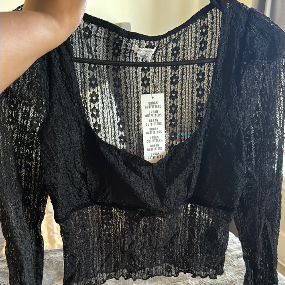 Urban Outfitters Black Lace Long-Sleeve Crop Top - Picture 2 of 3